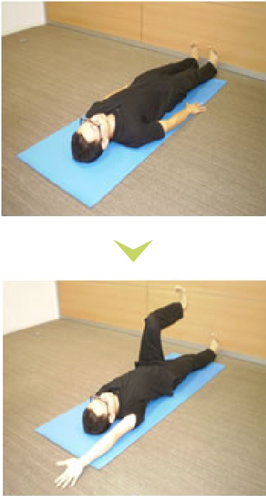 ストレッチを行っている写真